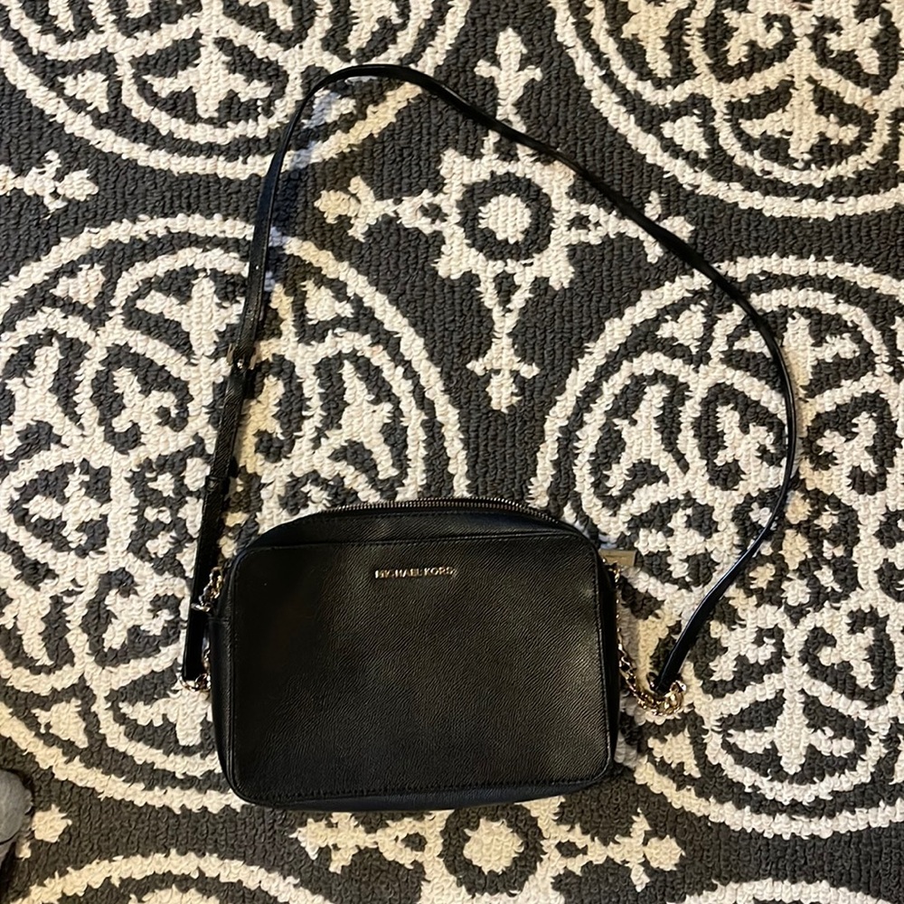 Black Michael kors crossbody